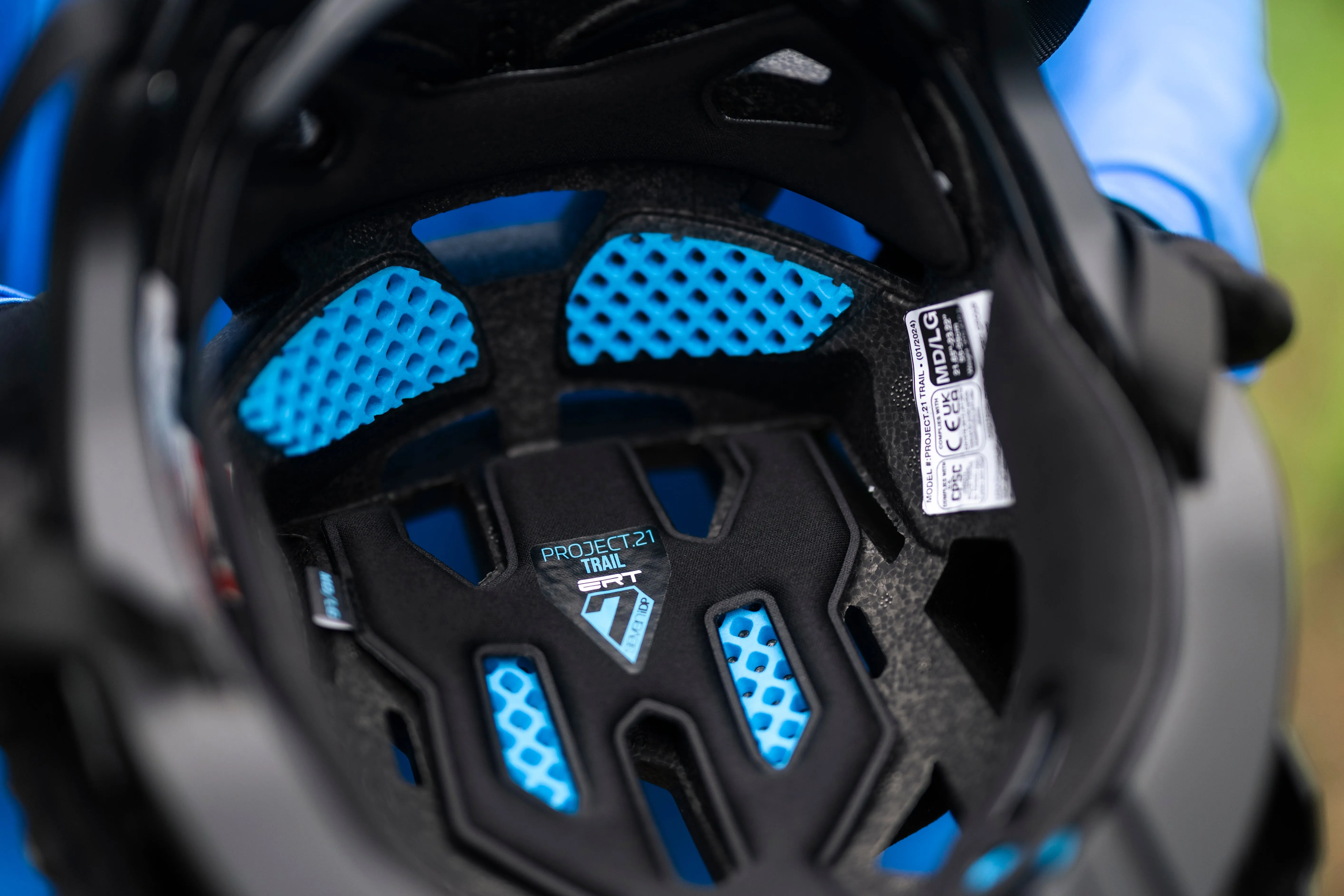 7 iDP Project 21 Pro Trail MTB Helmet - Matt Black Camo