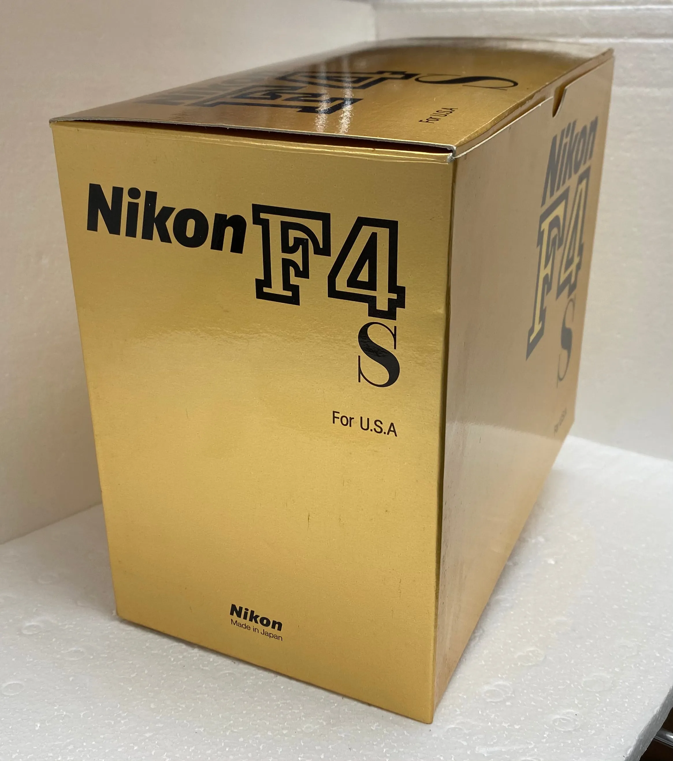 Nikon F4s 35mm SLR AF Camera Body   Nikon MB-21 Motor Drive - Used Excellent