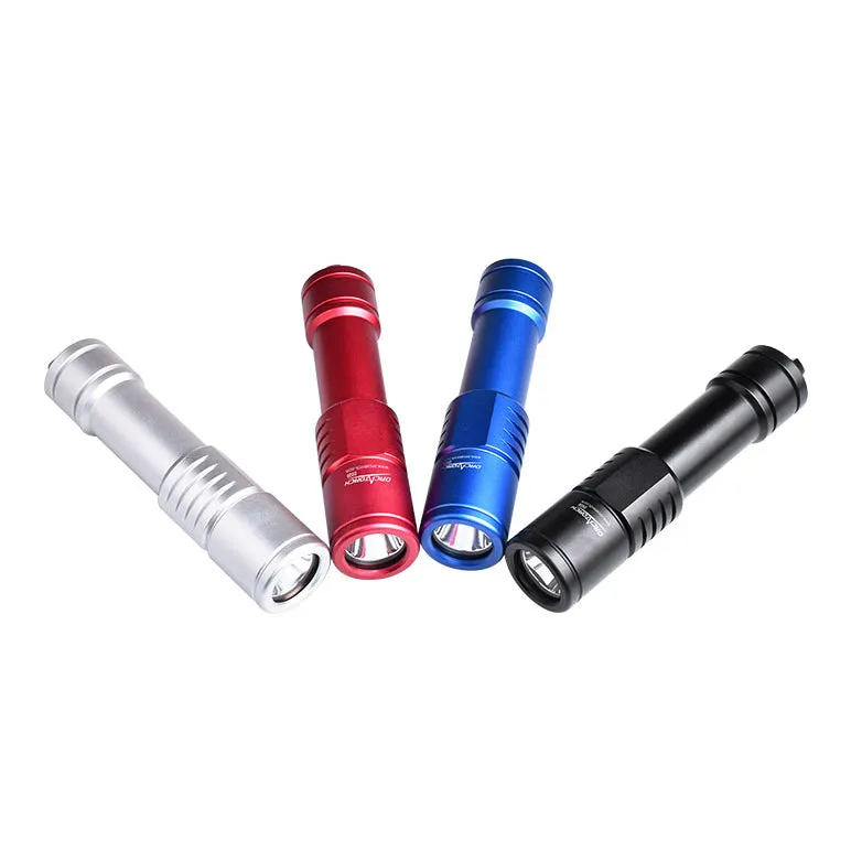 Orcatorch D520 Dive Light With a Mechanically Rotary Switch