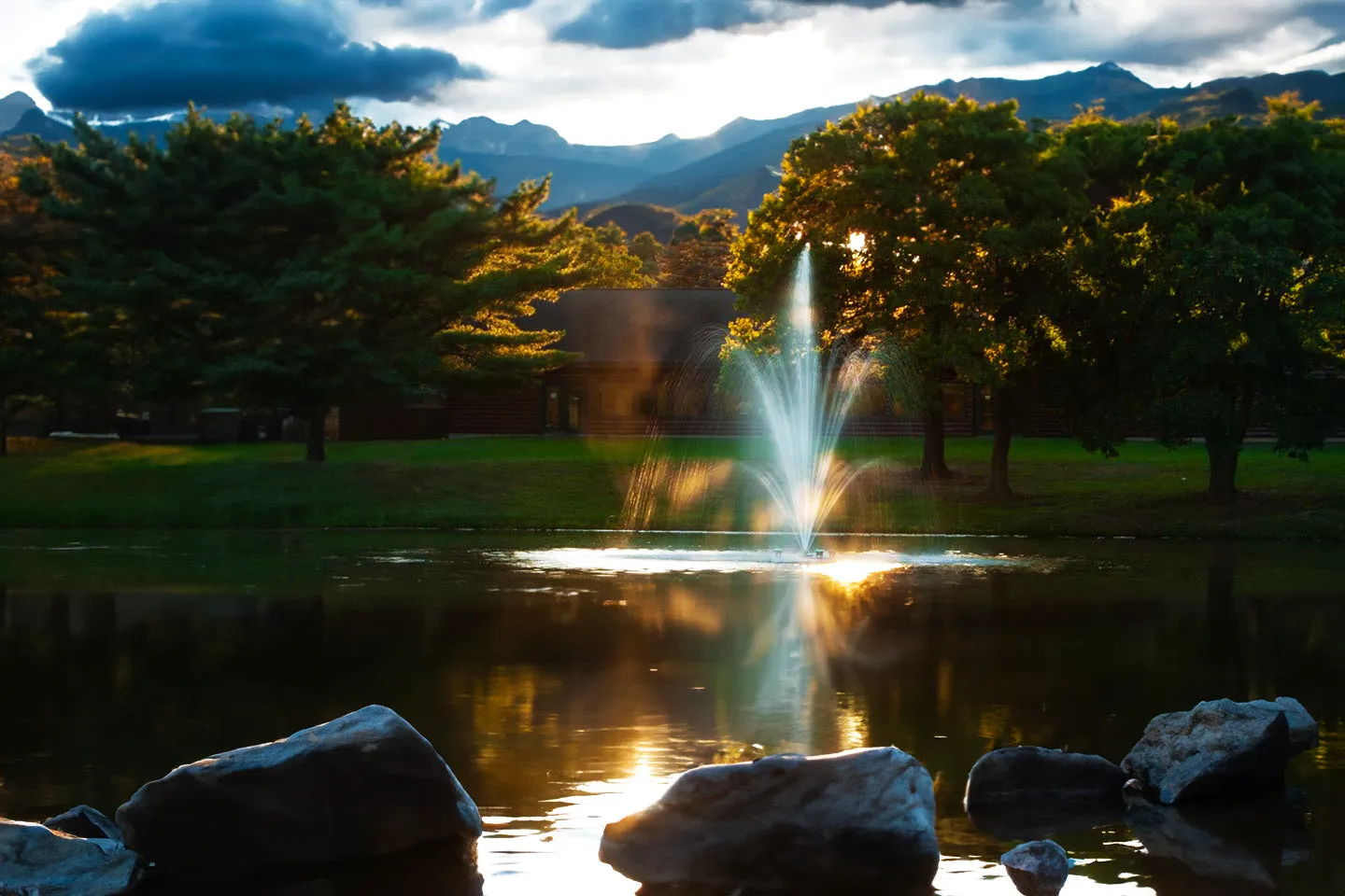 Scott Aerator Amherst Pond Fountain