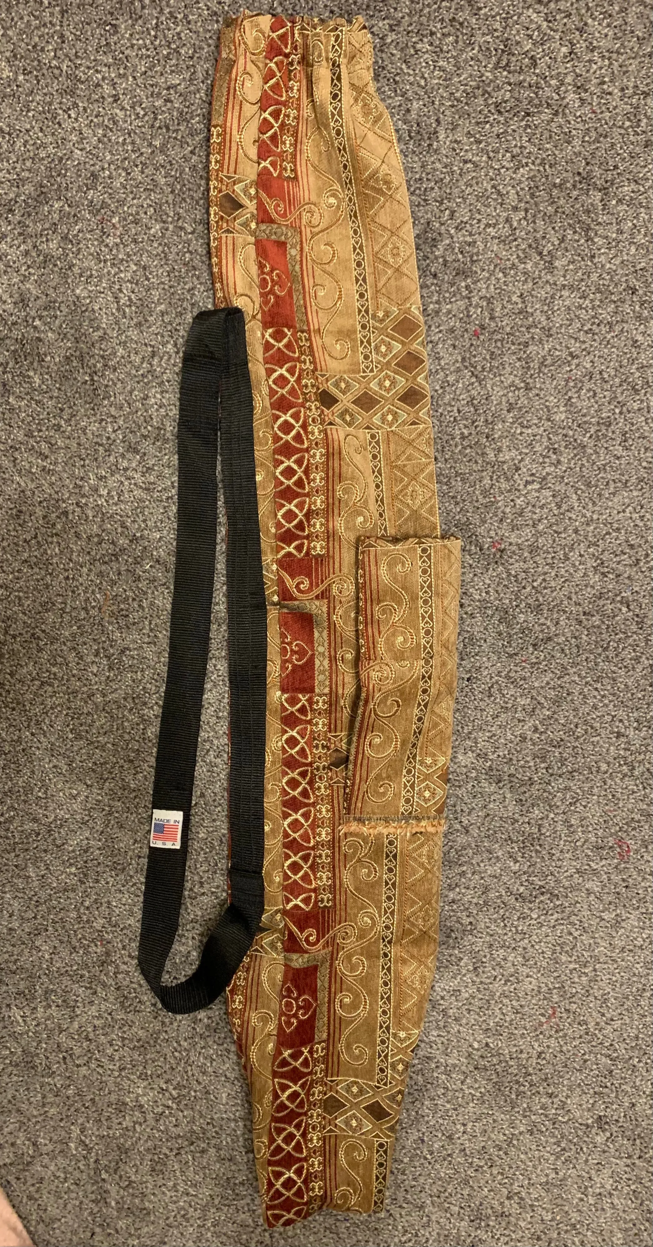 Shofar Carrying Case     .    .    .    Bag of Gold